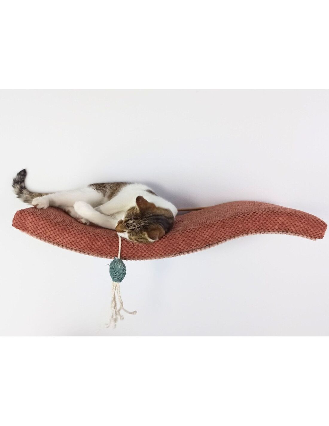 Cats Atalier WAVE Symmetrical Left Metal Cat Wall Shelf – 75cm – product view 1
